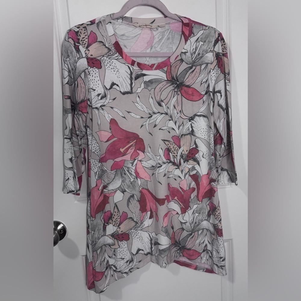 Soft Surroundings Pink and Gray Floral Long Sleeve Tunic-Small